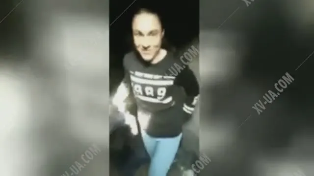 Der Pfandleiher wurde ausgezogen und mit Urin übergossen